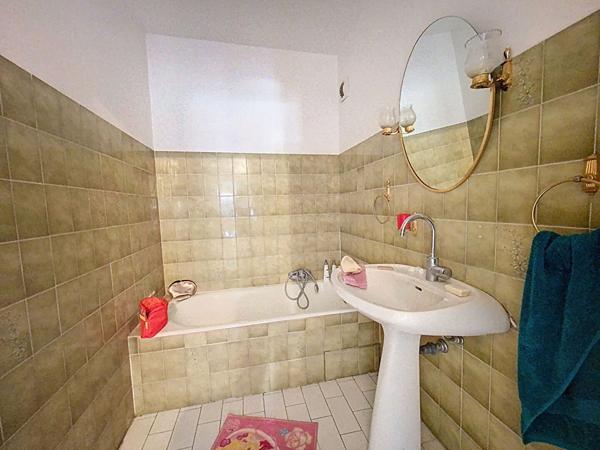 Saint Laurent Du Var 2/3 pièce(s) dernier étage