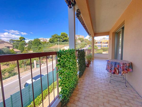 Saint Laurent Du Var 2/3 pièce(s) dernier étage