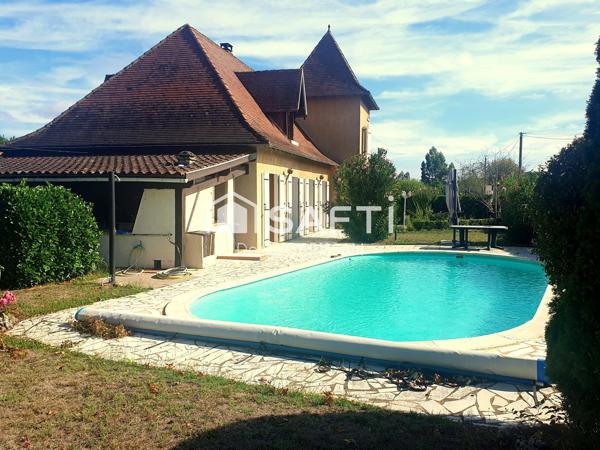 Périgourdine 5 pièces + piscine + garage double + carport