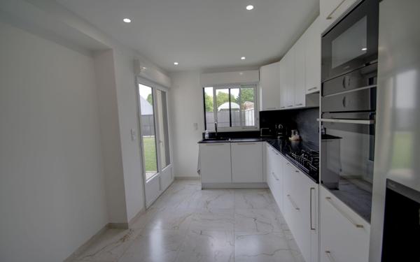 Maison à vendre    5 pièces •  Saran