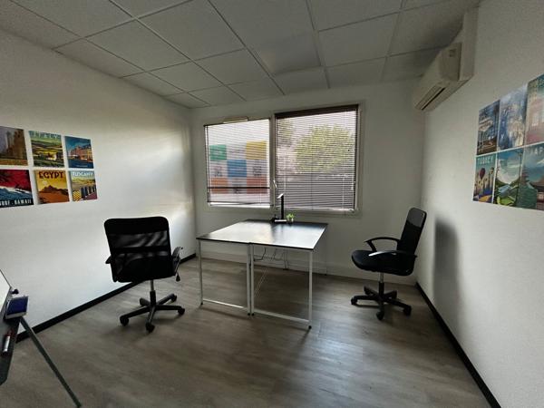 Immeuble de bureaux de 870 m² en location à Mérignac proche aéroport et tramway