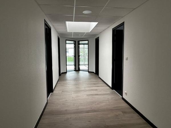 Immeuble de bureaux de 870 m² en location à Mérignac proche aéroport et tramway