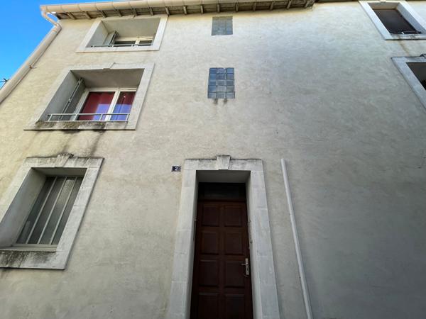 Charmant Appartement de 3 Pièces à Caumont-sur-Durance
