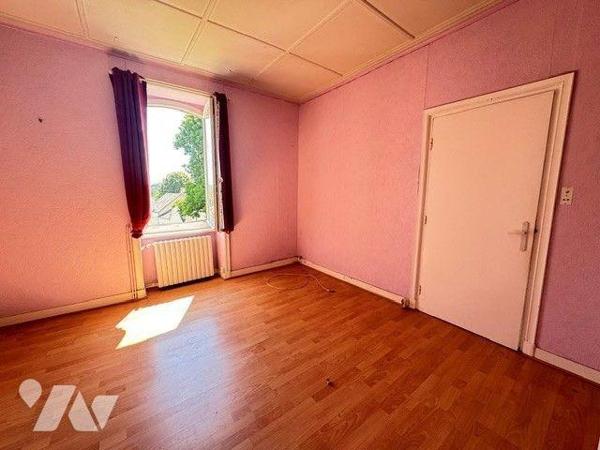 A vendre maison avec jardinet à QUIMPERLE (29)

Dans un quartier calme et recherché, à proxim...