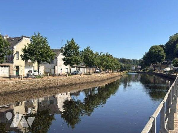 A vendre maison avec jardinet à QUIMPERLE (29)

Dans un quartier calme et recherché, à proxim...