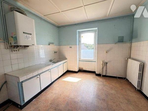 A vendre maison avec jardinet à QUIMPERLE (29)

Dans un quartier calme et recherché, à proxim...