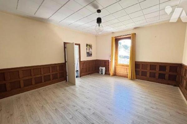 A vendre maison avec jardinet à QUIMPERLE (29)

Dans un quartier calme et recherché, à proxim...
