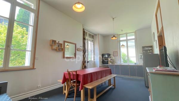 SAVOIE (73), à vendre vallée de La Maurienne, maison atypique (ancienne usine), P12 de 450m², terrain 3500m², Gîte