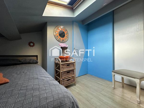 Un véritable cocon au calme, à deux pas de la place Stalingrad : luminosité, charme et tranquillité réunis.