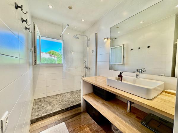 Secteur Saint Julien 13012, maison de type 3 avec jardin à la vente