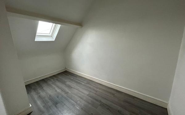 Appartement à louer    1 pièce • 29,78 m2 Joué-lès-Tours