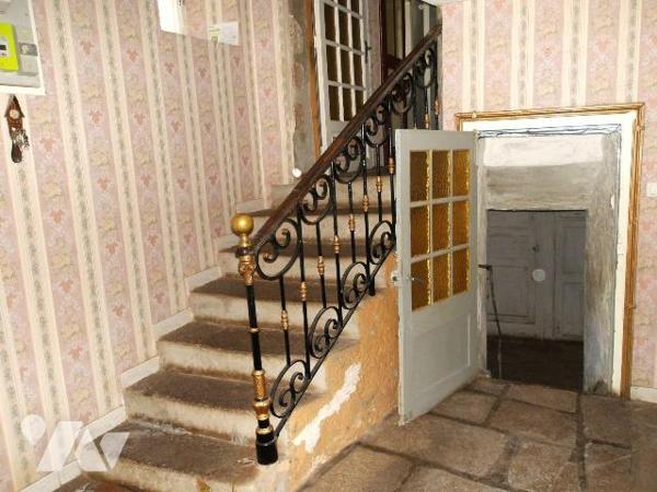 A BOUSSAC (23) CREUSE, A vendre maison ancienne en pierres de granit dans le quartier historiqu...