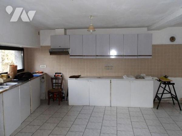 A BOUSSAC (23) CREUSE, A vendre maison ancienne en pierres de granit dans le quartier historiqu...