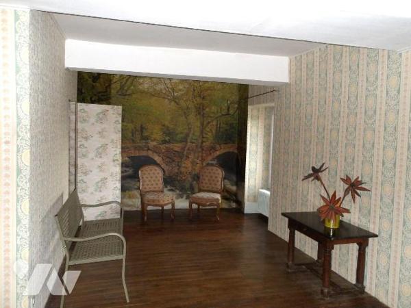 A BOUSSAC (23) CREUSE, A vendre maison ancienne en pierres de granit dans le quartier historiqu...