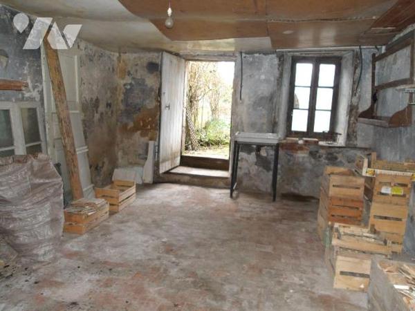 A BOUSSAC (23) CREUSE, A vendre maison ancienne en pierres de granit dans le quartier historiqu...