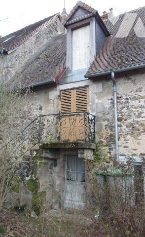 A BOUSSAC (23) CREUSE, A vendre maison ancienne en pierres de granit dans le quartier historiqu...