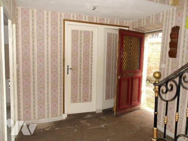 A BOUSSAC (23) CREUSE, A vendre maison ancienne en pierres de granit dans le quartier historiqu...