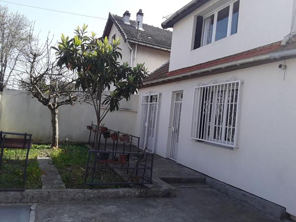 A vendre - Jolie Maison de 5 pièce(s)  de 114m2+ un appartement 2 pièce(s) de 32 m2 à Sevran (93)