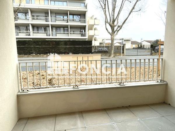 Location Appartement 3 pièces 55.57 m² - 479/509 RUE ERNEST RENAN Villefranche Sur Saone 69400