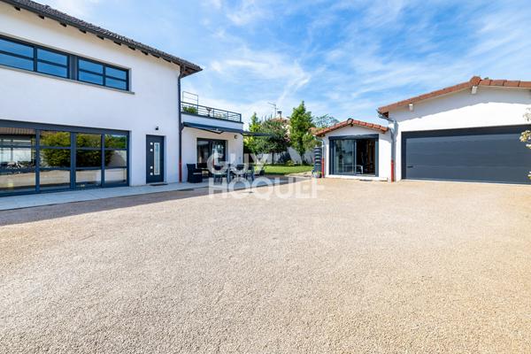 Maison Bourg En Bresse 5 pièce(s) 150 m2 piscine et salle de sport