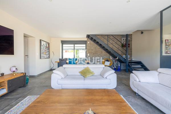 Maison Bourg En Bresse 5 pièce(s) 150 m2 piscine et salle de sport