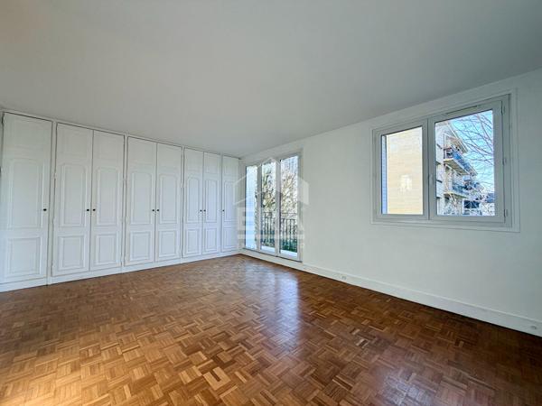 Sèvres Rive Droite - 2 pièces 50 m², balcon plein sud, à 5 min gare - Environnement verdoyant