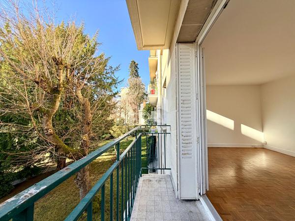 Sèvres Rive Droite - 2 pièces 50 m², balcon plein sud, à 5 min gare - Environnement verdoyant