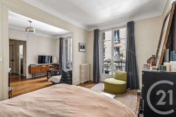 Appartement F2 à vendre  2 pièces - 40 m 2   PARIS  - 75019