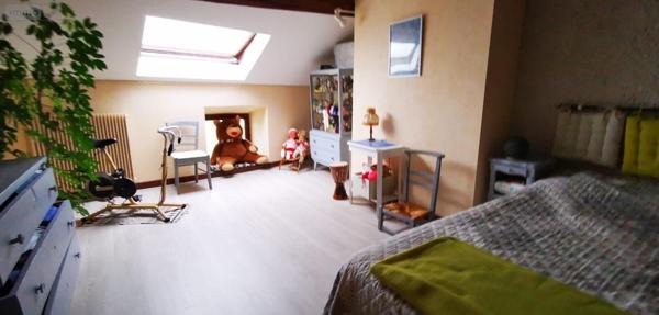 Maison de ville à vendre à Langres en Haute-Marne (52200), ref : ARAUR116023