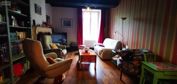 Maison de ville à vendre à Langres en Haute-Marne (52200), ref : ARAUR116023