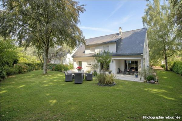 Maison au Parc de la Haye à Avrillé, 8 pièce(s) sur 190 m2 habitables
