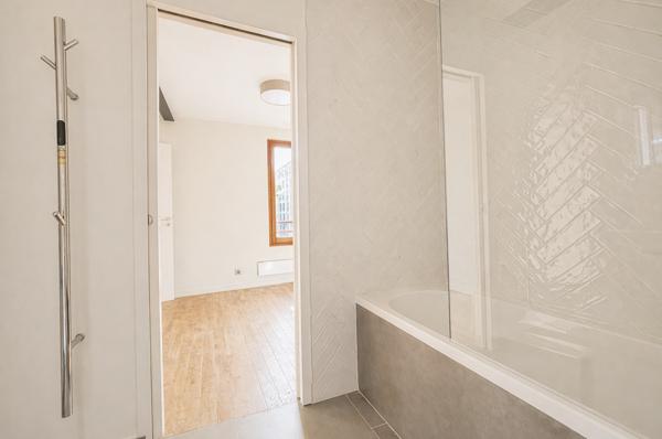 Clamart (92140) Duplex avec jardin privatif – esprit maison – rénovation haut de gamme – Clamart