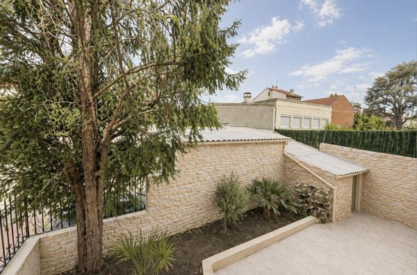 Clamart (92140) Duplex avec jardin privatif – esprit maison – rénovation haut de gamme – Clamart