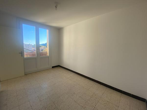 À vendre : Appartement 3 pièces avec cave à Sisteron