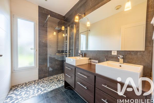 Maison à vendre 7 pièces 230 m² Blanquefort