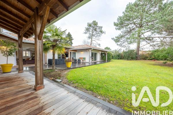 Maison à vendre 7 pièces 230 m² Blanquefort