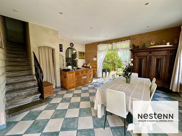 Lansargues , Batisse de 283 m² avec piscine et jardin sans vis a vis.