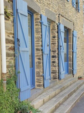 A CANCALE ! Maison en pierre en excellent état, 6 pièces, 5 chambres !