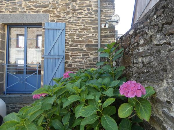 A CANCALE ! Maison en pierre en excellent état, 6 pièces, 5 chambres !