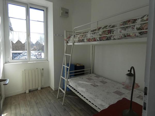 A CANCALE ! Maison en pierre en excellent état, 6 pièces, 5 chambres !