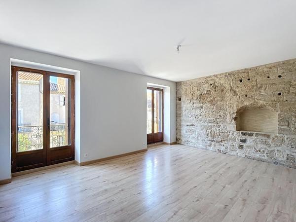 Vivre & Travailler à Roujan : Maison + Local Commercial