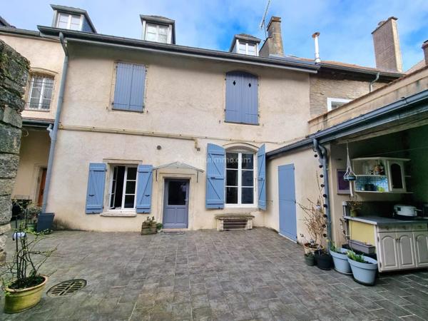 Vente Immeuble 18 pièces 434 m2 à Bourmont