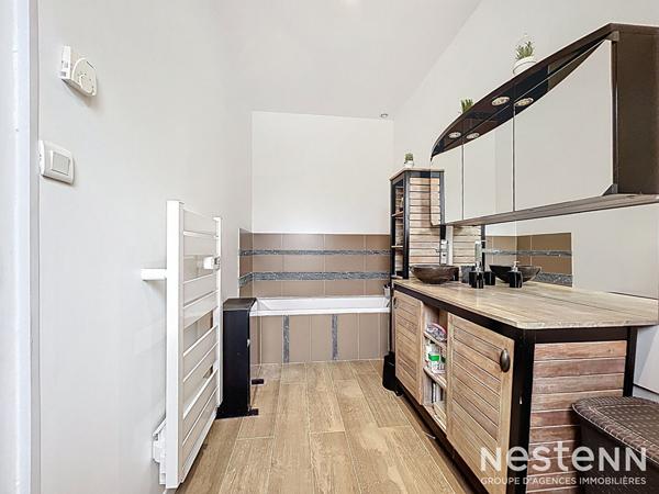 Maison à vendre à Saint Barthélemy d'Anjou - 3 chambres, piscine et garage !