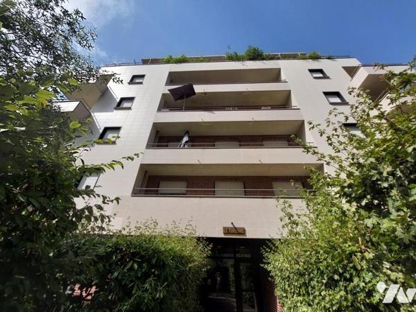 APPARTEMENT F2 AVEC BALCON + BOX 