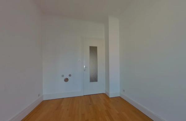 APPARTEMENT T5 A LOUER - LYON 6EME ARRONDISSEMENT Mairie 90.67 m 2 1 510 € charges comprises par mois