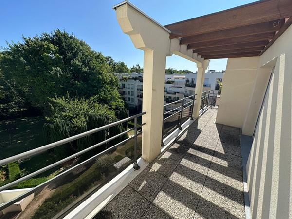 Appartement 4 pièces , hyper centre Evry Courcouronnes ( 91000 )