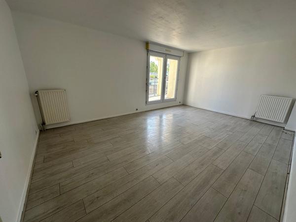 Appartement 4 pièces , hyper centre Evry Courcouronnes ( 91000 )