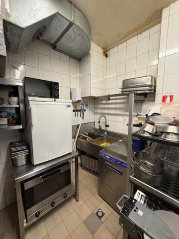 LEVALLOIS-PERRET – RESTAURANT À VENDRE – EMPLACEMENT STRATÉGIQUE