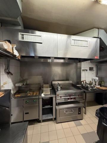 LEVALLOIS-PERRET – RESTAURANT À VENDRE – EMPLACEMENT STRATÉGIQUE