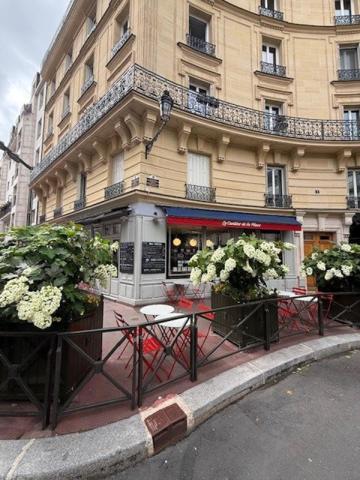 LEVALLOIS-PERRET – RESTAURANT À VENDRE – EMPLACEMENT STRATÉGIQUE